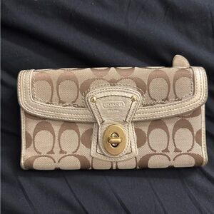 Vintage Coach Turnlock Wallet